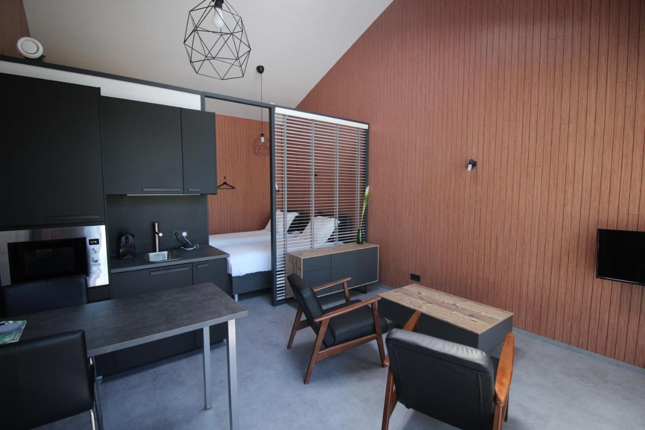 Bij Ons 'Niek Apartment Den Dungen Bagian luar foto