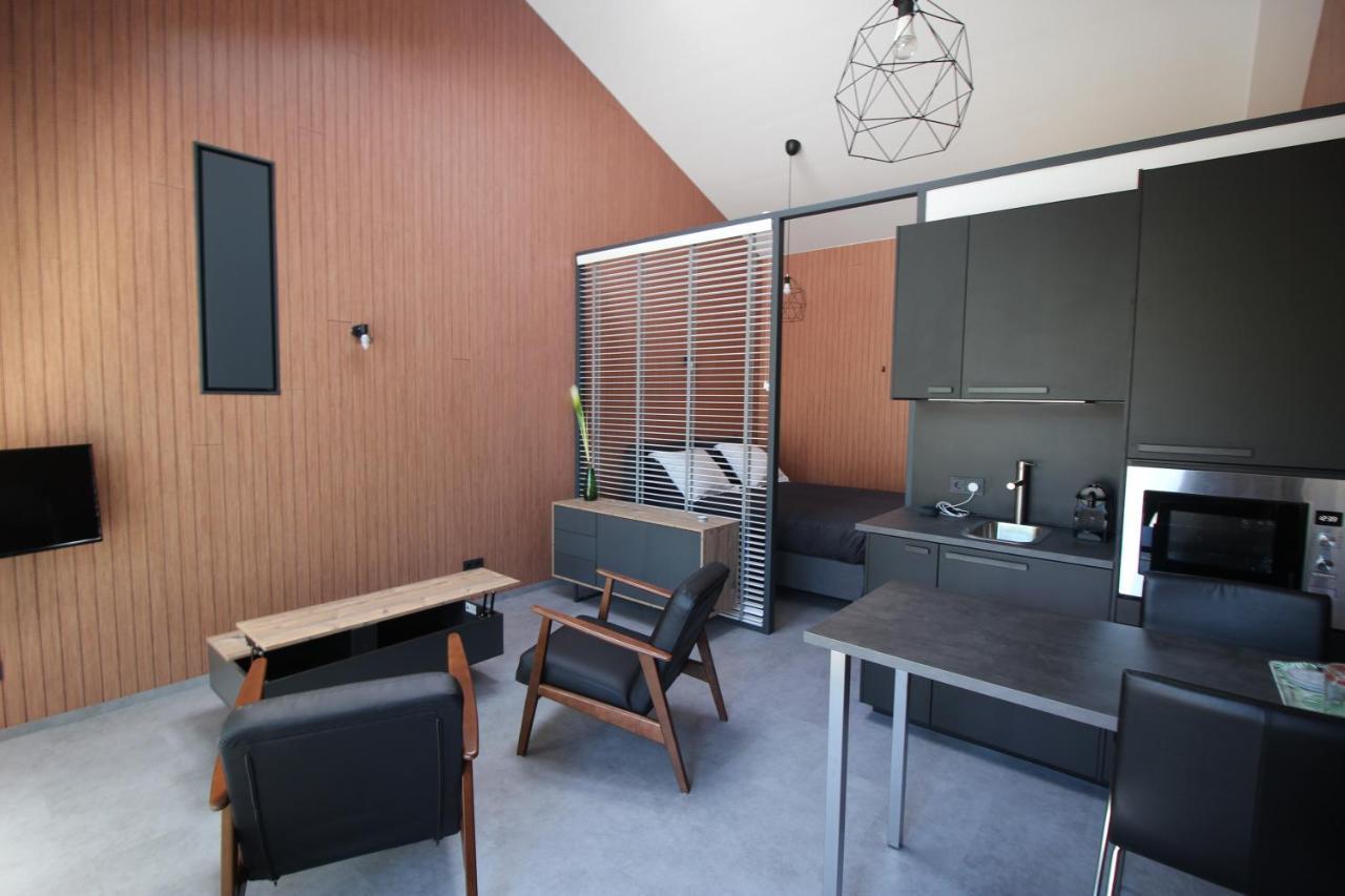 Bij Ons 'Niek Apartment Den Dungen Bagian luar foto