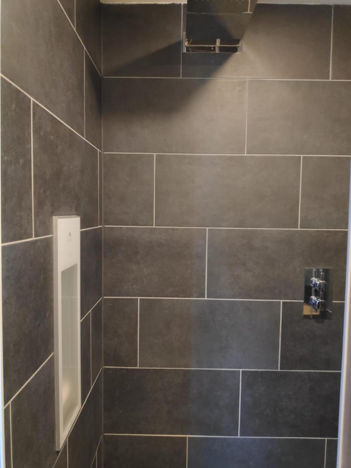 Bij Ons 'Niek Apartment Den Dungen Bagian luar foto