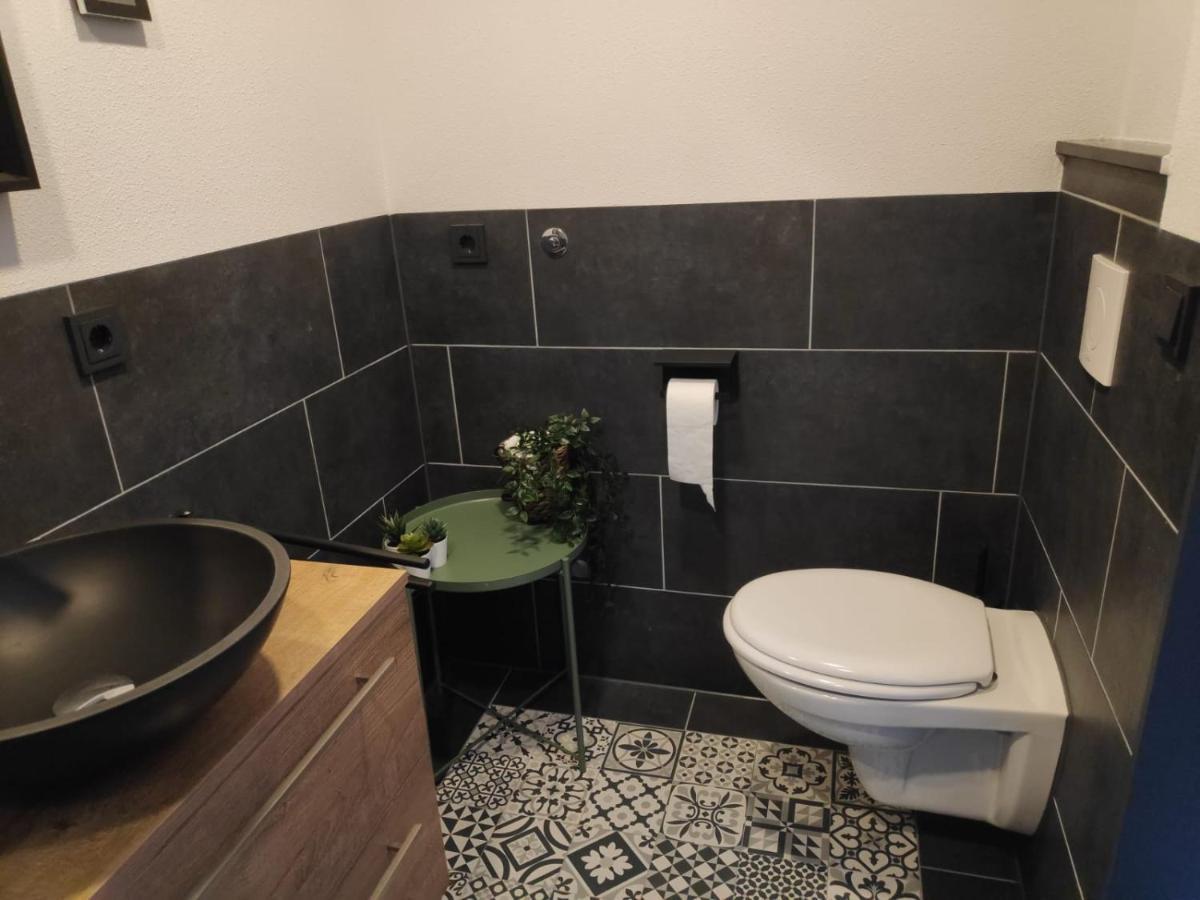 Bij Ons 'Niek Apartment Den Dungen Bagian luar foto