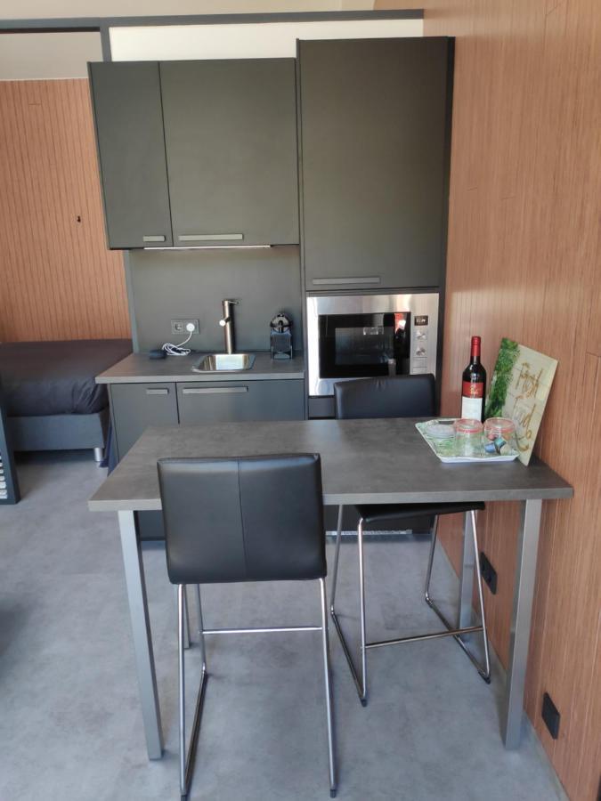 Bij Ons 'Niek Apartment Den Dungen Bagian luar foto