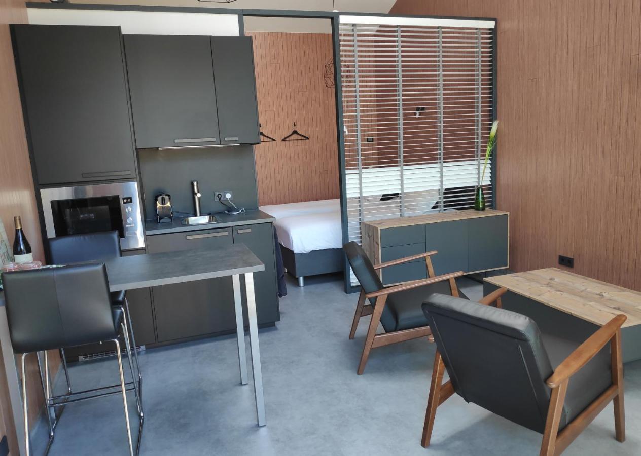 Bij Ons 'Niek Apartment Den Dungen Bagian luar foto